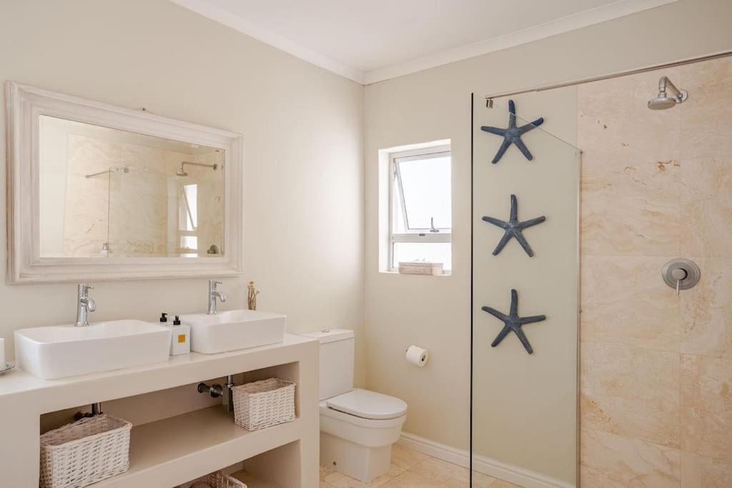 La Petite Baleine Oceanfront Luxury Villa De Kelders Buitenkant foto