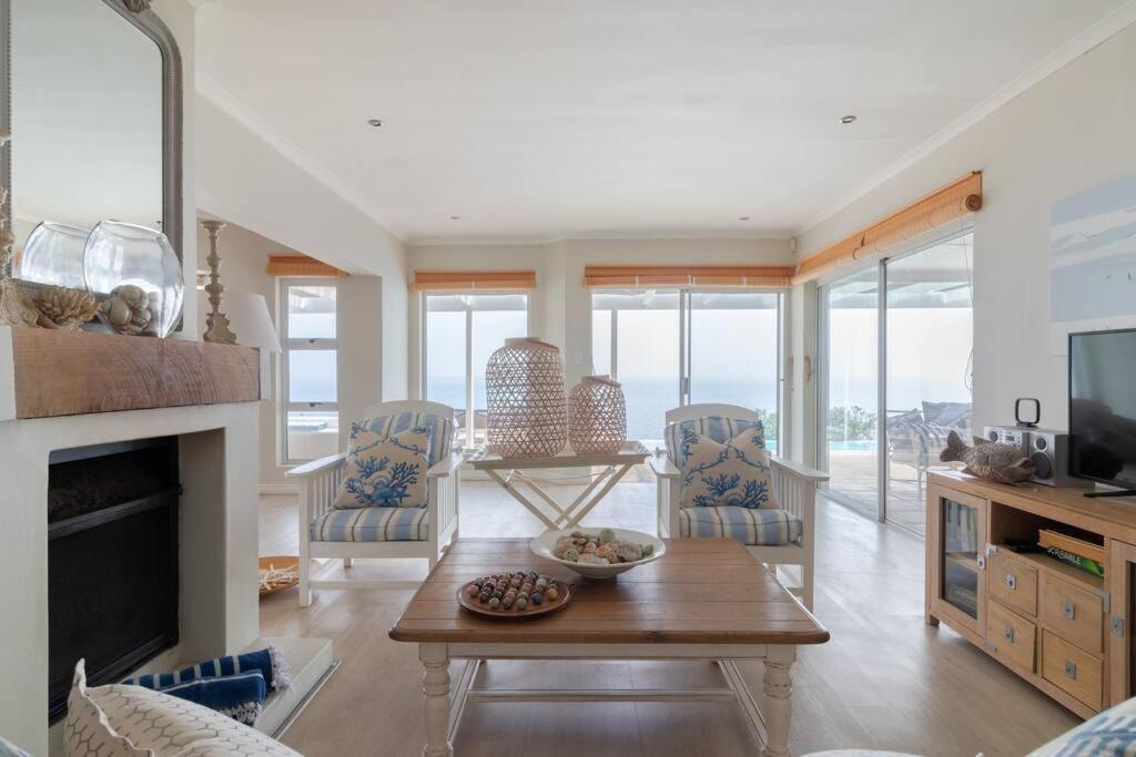 La Petite Baleine Oceanfront Luxury Villa De Kelders Buitenkant foto