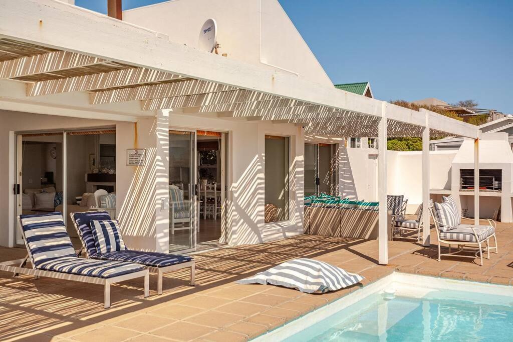 La Petite Baleine Oceanfront Luxury Villa De Kelders Buitenkant foto