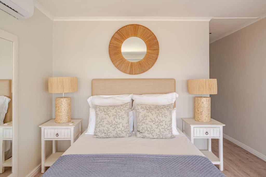 La Petite Baleine Oceanfront Luxury Villa De Kelders Buitenkant foto