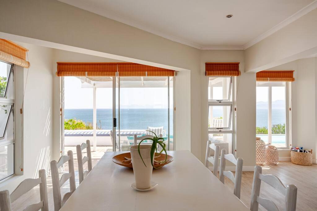 La Petite Baleine Oceanfront Luxury Villa De Kelders Buitenkant foto