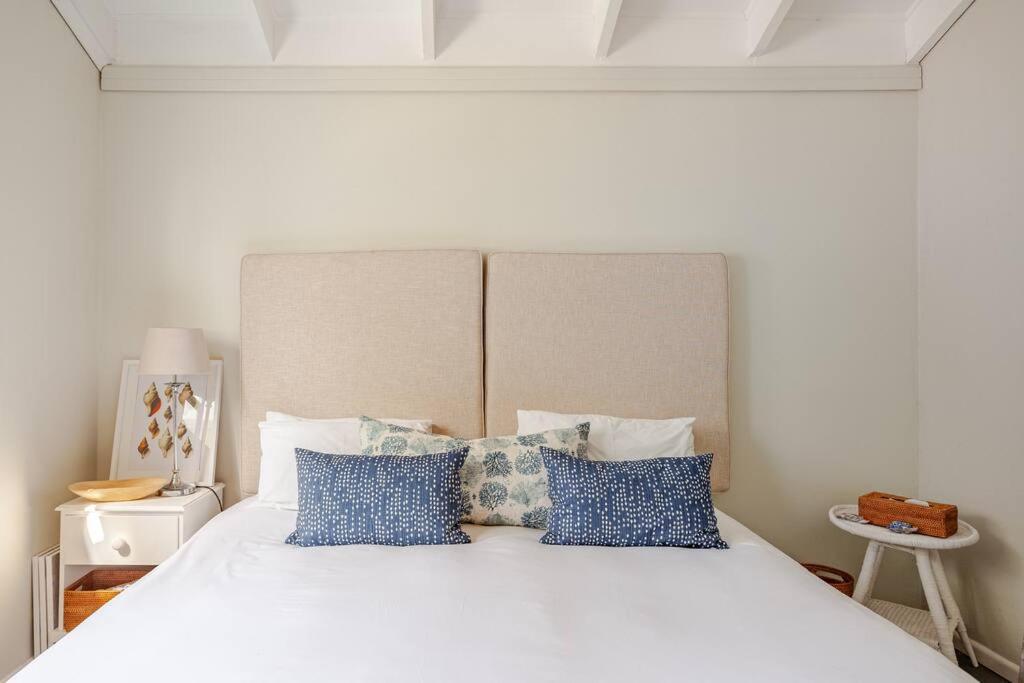 La Petite Baleine Oceanfront Luxury Villa De Kelders Buitenkant foto