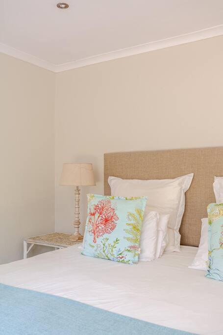 La Petite Baleine Oceanfront Luxury Villa De Kelders Buitenkant foto