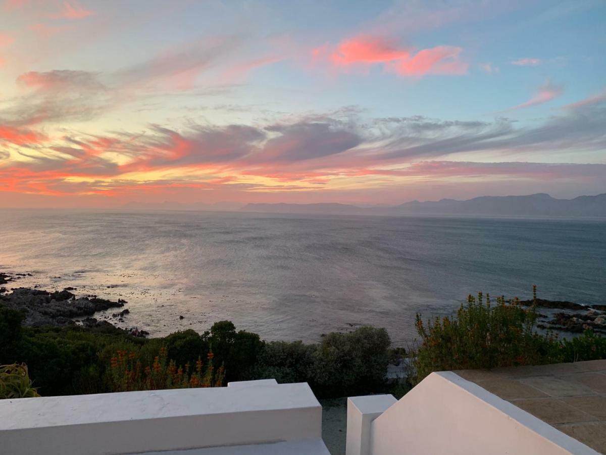 La Petite Baleine Oceanfront Luxury Villa De Kelders Buitenkant foto